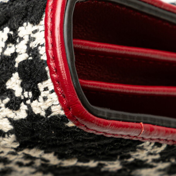 GUCCI Authentic Black Leather Shoulder Bag - Picture 7 of 9